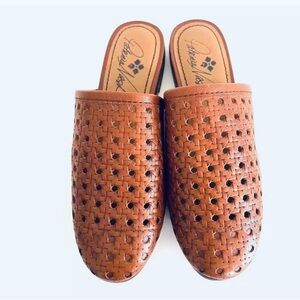 Patricia Nash Flavia Leather Sienna Brown  Woven Mule/ Slides Boho Flat US 6.5